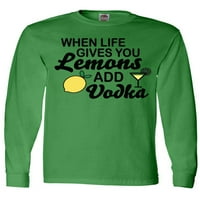 Мастически, когато животът ви дава лимони, добавете водка с питие и тениска с дълъг ръкав с лимон