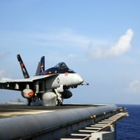 Южнокитайско море, 10 август, - Super Hornet F A -18E изстрелва от авиационния носач USS Ronald Reagan Poster Print